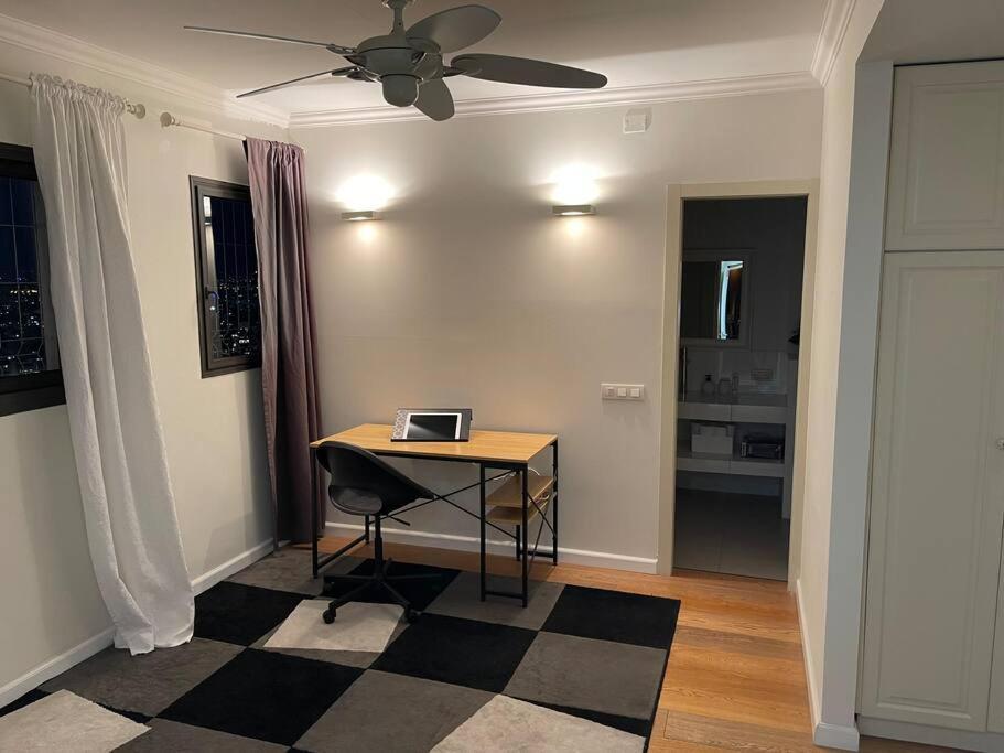 Appartamento Beautiful Penthouse W/Amazing View, Prime Location Ramat Gan Esterno foto