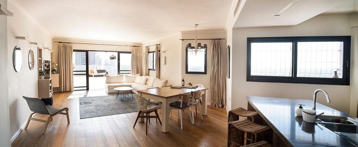 Appartamento Beautiful Penthouse W/Amazing View, Prime Location Ramat Gan Esterno foto
