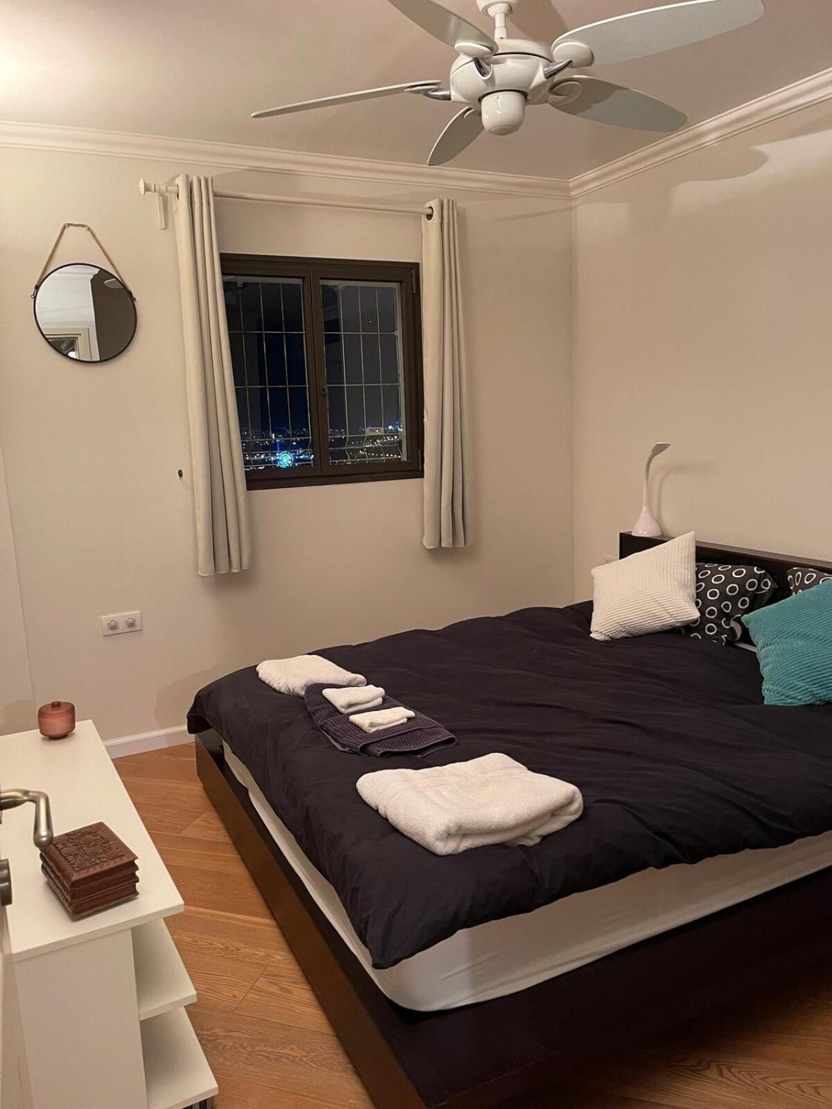 Appartamento Beautiful Penthouse W/Amazing View, Prime Location Ramat Gan Esterno foto