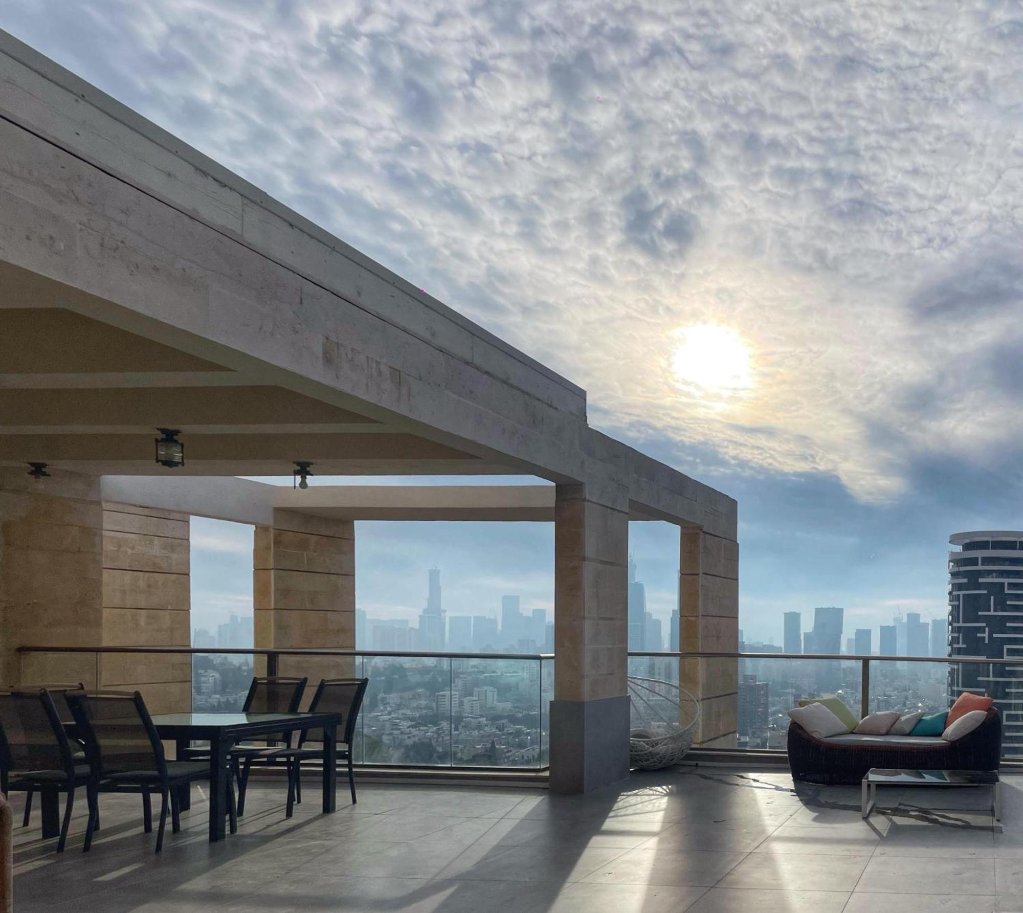 Appartamento Beautiful Penthouse W/Amazing View, Prime Location Ramat Gan Esterno foto